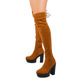 Botas de ante camel en el poste caqui Carrum marrón 2