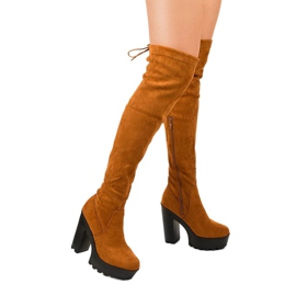 Botas de ante camel en el poste caqui Carrum marrón 1
