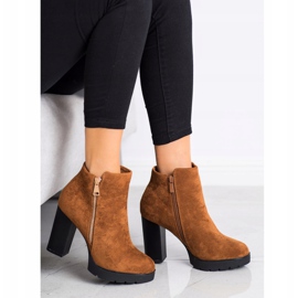Small Swan Botas de tacon alto marrón amarillo 4