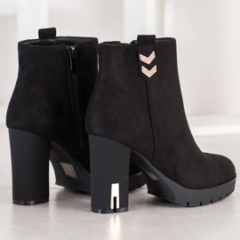 Bestelle Botines de ante con adorno negro 1