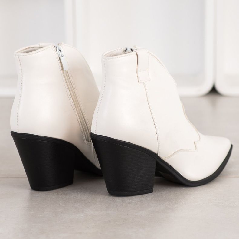 Queen Vivi Vaqueras cortas en spitz blanco 1