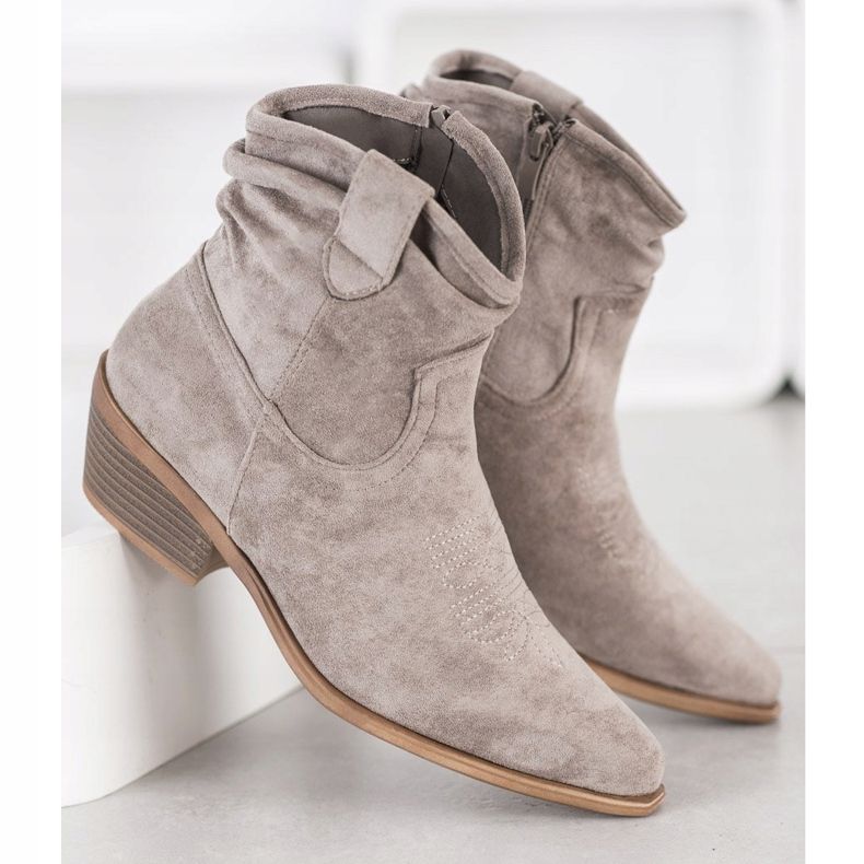 Cm Paris Botas vaqueras de ante beige 1 Cm Paris Botas vaqueras de ante beige 1