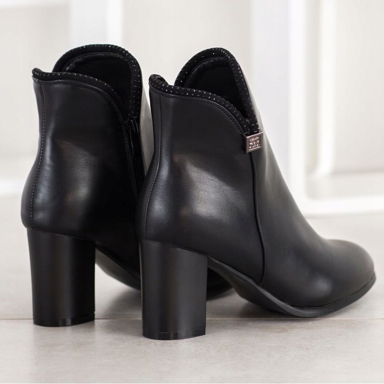 Sabatina Botas elegantes con corte negro 2