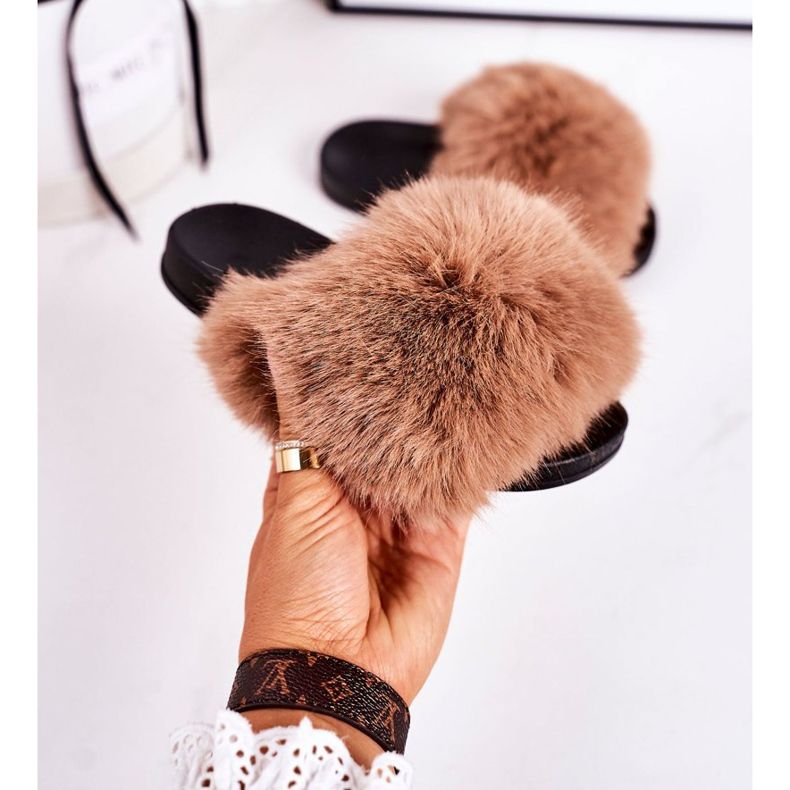 Pantuflas Infantiles Con Piel Marrón Claro Fashionista 2