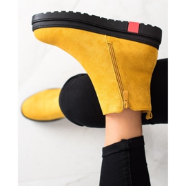 Seastar Botas en la plataforma negra amarillo 2