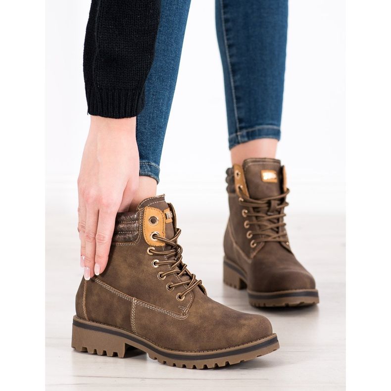 SDS Tramperos con estilo marrón 2