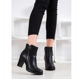 SHELOVET Botas en un poste con una cremallera decorativa negro 3
