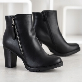 SHELOVET Botas en un poste con una cremallera decorativa negro 1