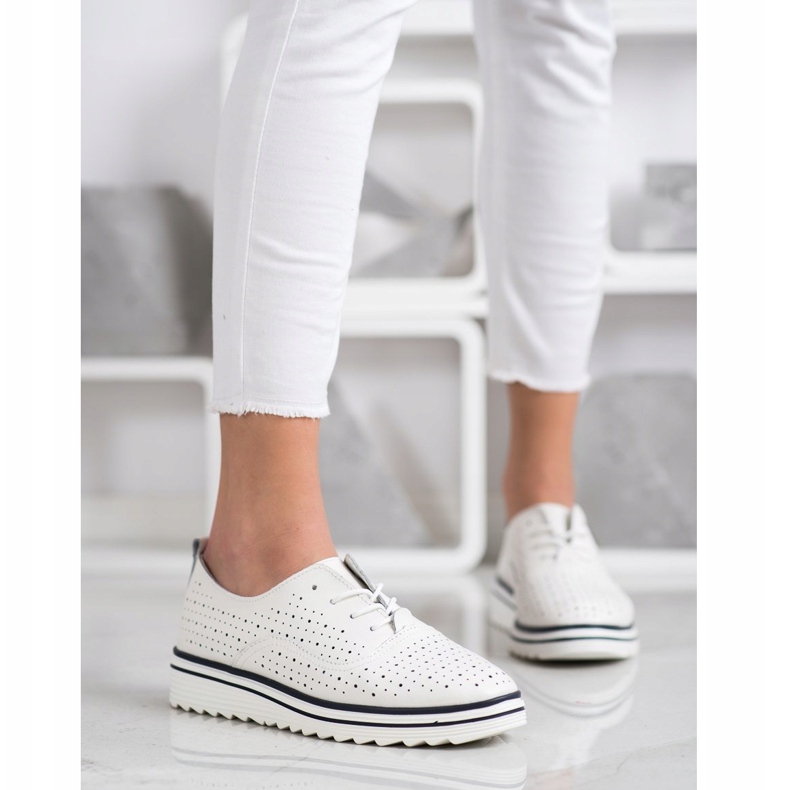 Goodin Calzado de cuero calado blanco 1