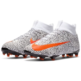 Zapatos de fútbol Nike Mercurial Superfly 7 Academy CR7 FG / MG Jr CV3182-180 blanco 1