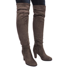 Botas de ante en una barra K953 Verde 3