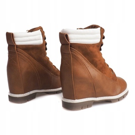 Cuñas de madera aisladas CN865 Camel marrón 3
