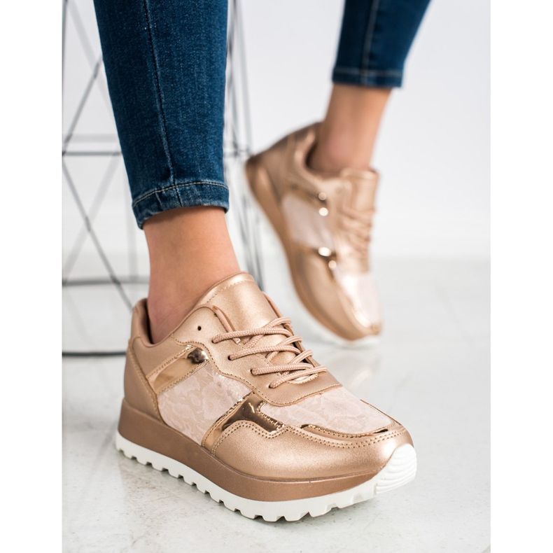 Bestelle Zapatillas con estilo beige 2