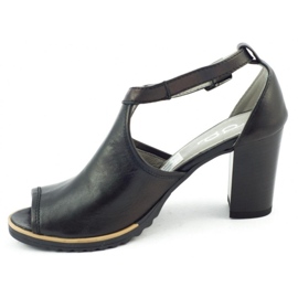 Dolce Pietro Sandalias negras en el poste 1022 negro 1 Dolce Pietro Sandalias negras en el poste 1022 negro 1