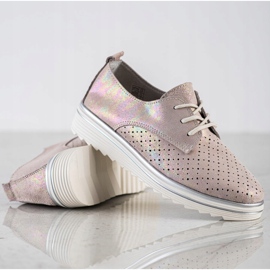 Kylie Brogues de cuero en la plataforma beige 4