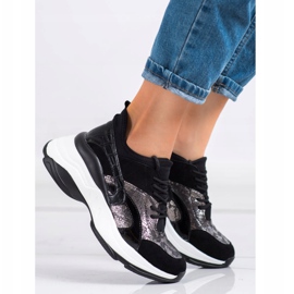 Bestelle Zapatillas de moda en la plataforma beige negro 2