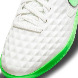 Zapatos de fútbol Nike Tiempo Legend 8 Club Ic Jr AT5882030 blanco blanco 6