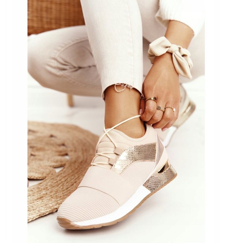 FB2 Calzado Deportivo Mujer Sneakers Beige y Dorado Netta 1