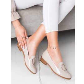 Mocasines beige con decoración VINCEZA 2