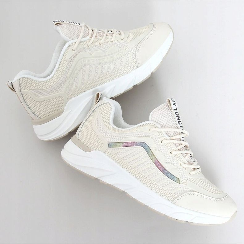 Zapatillas deportivas beige para mujer J143 Beige 1