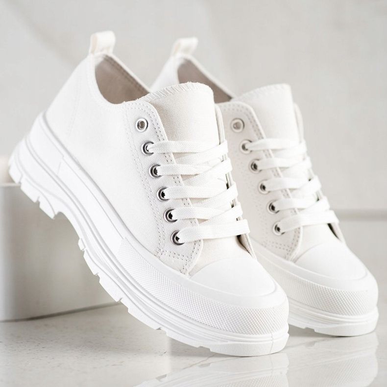 SHELOVET Zapatillas blancas en la plataforma blanco 1