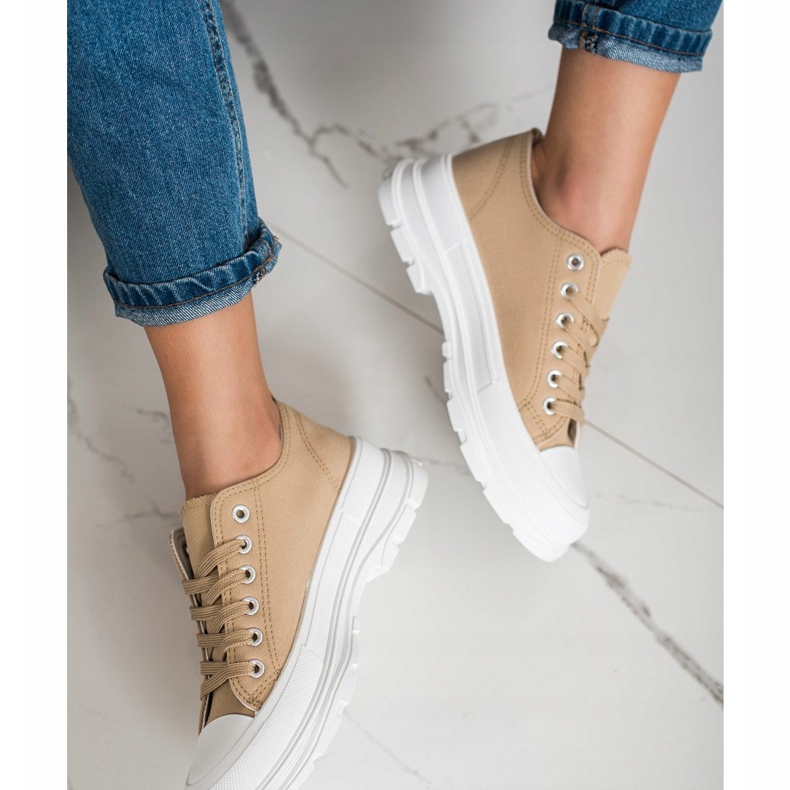 SHELOVET Zapatillas beige en la plataforma 1