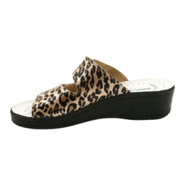 Flip de cuero para mujeres estampado de leopardo beige 1