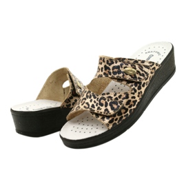 Flip de cuero para mujeres estampado de leopardo beige 3