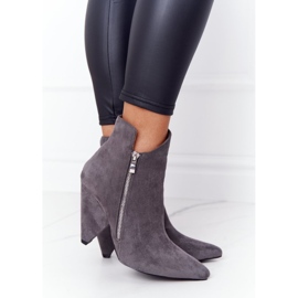 Botas Asimétricas De Tacón Alto Gris Lu Boo 3