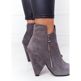 Botas Asimétricas De Tacón Alto Gris Lu Boo 4