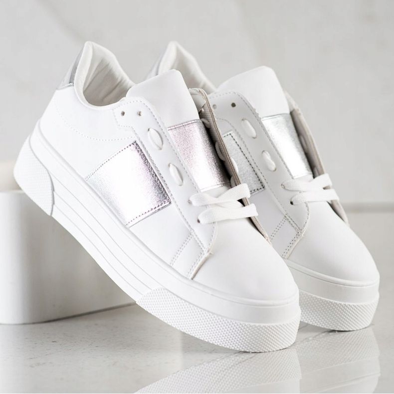 SHELOVET Zapatillas con cuero ecológico en la plataforma blanco 2