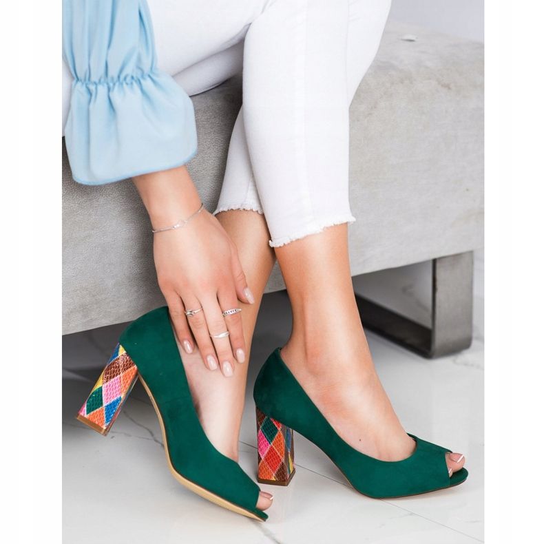 Sergio Leone Zapatos de salón con tacón estampado verde 1