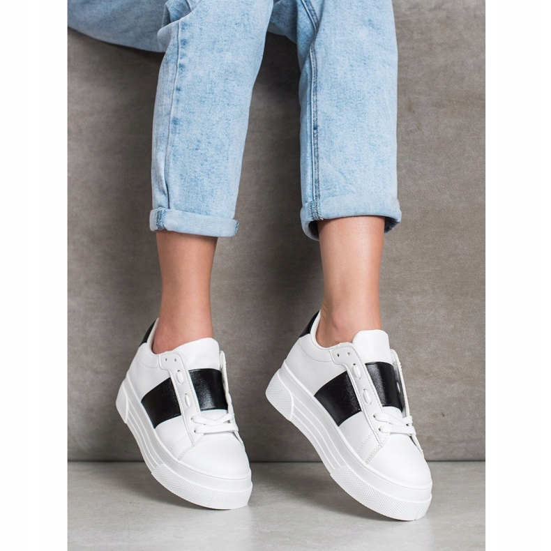 SHELOVET Zapatillas con cuero ecológico en la plataforma blanco 1