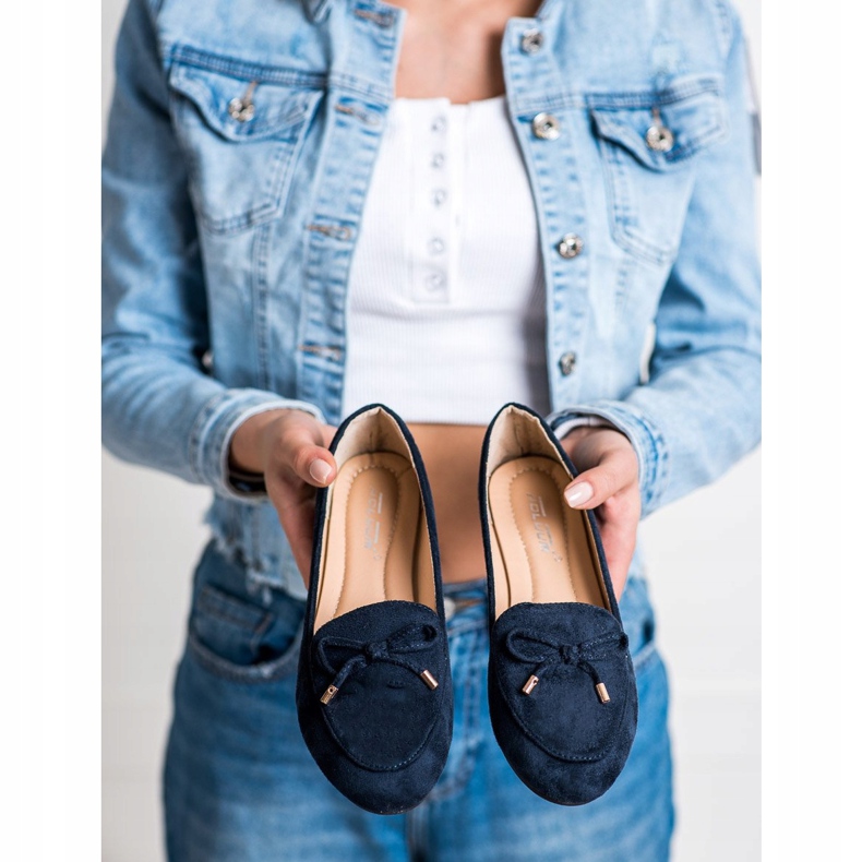 Abloom Señores de gamuza con un lazo azul 1 Abloom Señores de gamuza con un lazo azul 1