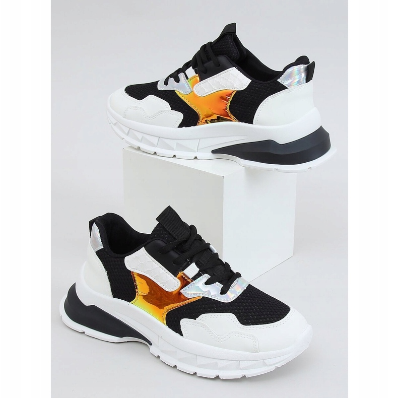 Calzado deportivo blanco y negro BH003 Negro 1