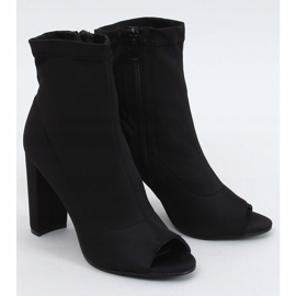 Botas negras con punta abierta NS031P Black negro 1