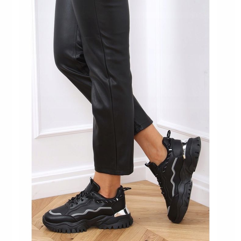 Negro 9933 Calzado deportivo negro 1