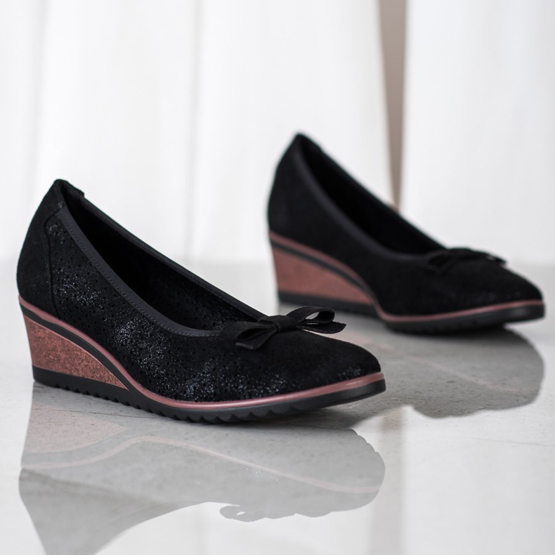 Vinceza Bombas de cuña caladas negro 1