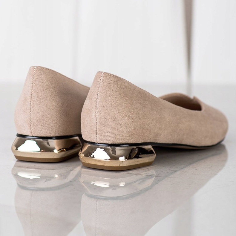 Salón Con Tacón Dorado VINCEZA beige 1 Salón Con Tacón Dorado VINCEZA beige 1