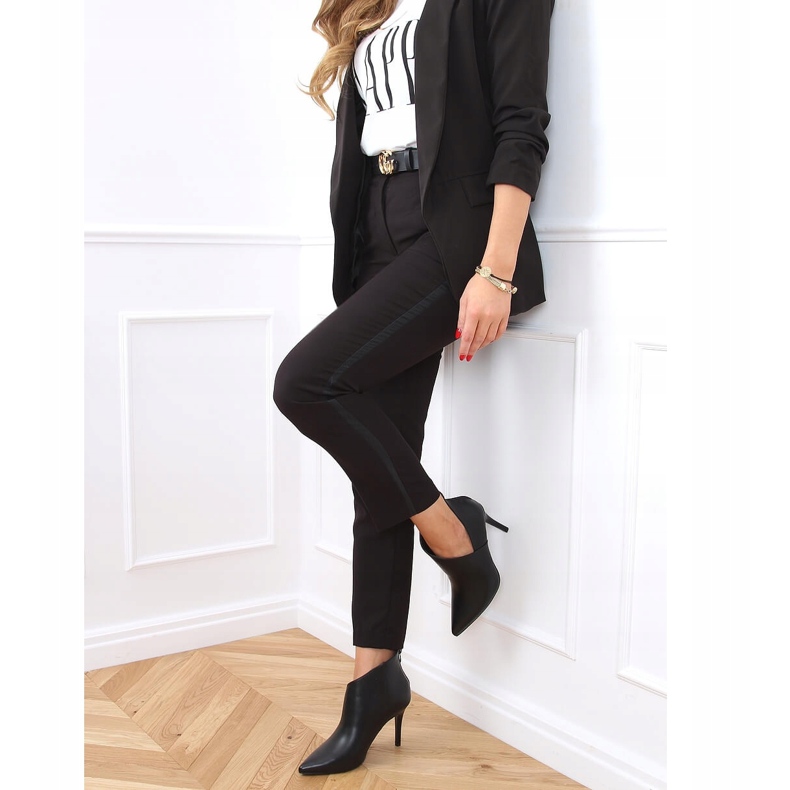 Botas negras con un pin cortado negro 9561 Negro 1