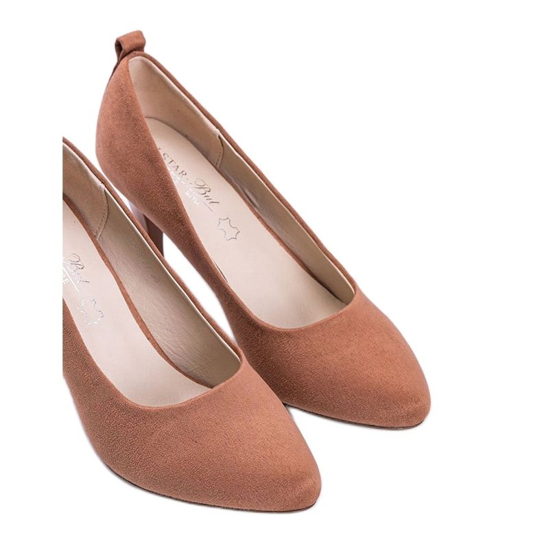 Bombas rosas en un tacón de aguja de Cameron rosado 1 Bombas rosas en un tacón de aguja de Cameron rosado 1