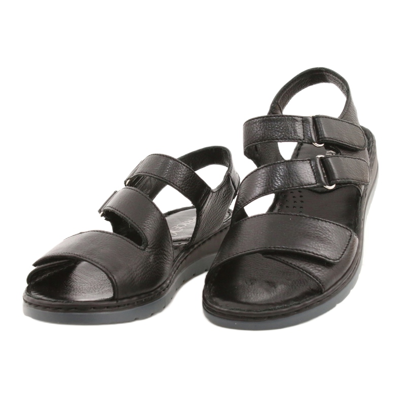 Cómodas sandalias de piel con velcro Caprice 28152-26 negro 1