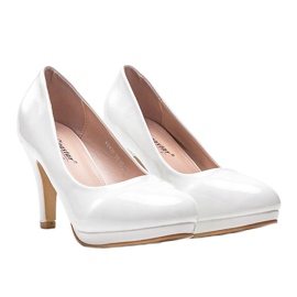 Bombas blancas en el talón de Alisa blanco 1