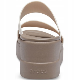 Pantuflas de mujer Crocs Brooklyn Mid Wedge beige 206219 16T 2