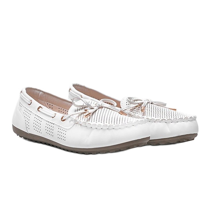 Mocasines blancos de ecopiel calada Esther 1