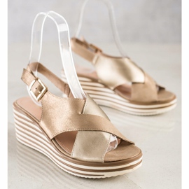 Sandalias Doradas Con Cuña Sergio Leone dorado 2