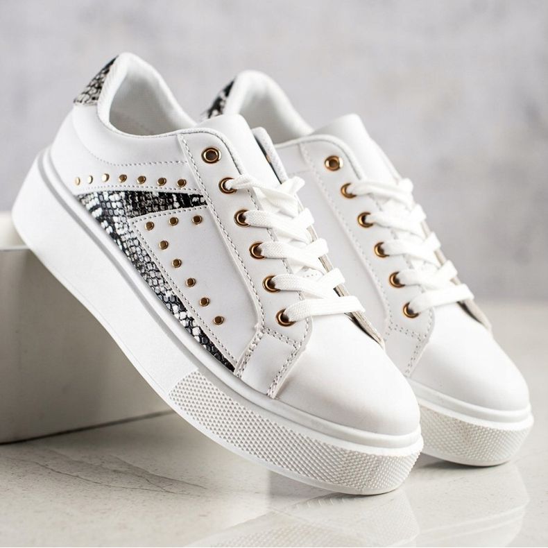 SHELOVET Zapatillas blancas en la plataforma blanco negro 1