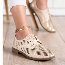 SHELOVET Zapatos calados para primavera beige 3