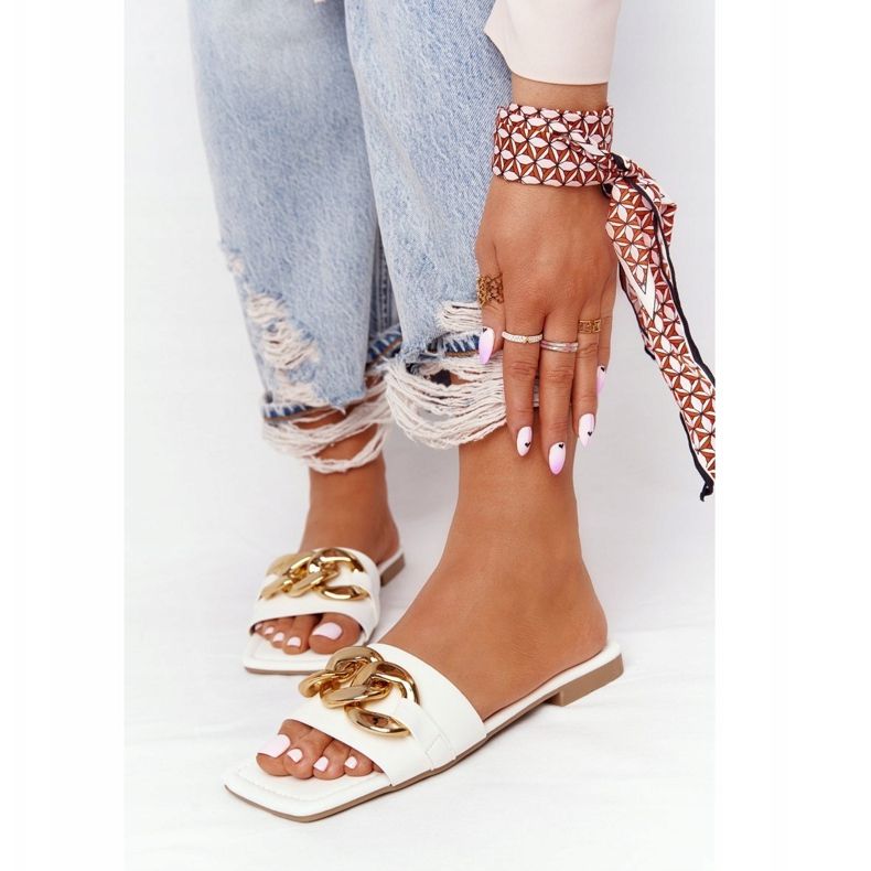 Zapatillas Piel Con Cadena Beso Francés Blanco dorado 1