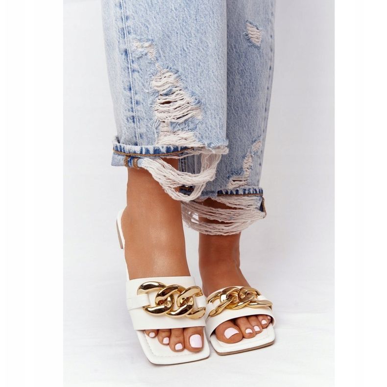 Zapatillas Piel Con Cadena Beso Francés Blanco dorado 2